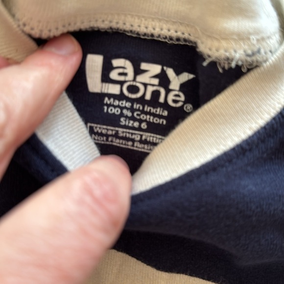 Lazy One buffalo design PJ top size 6 - Picture 2 of 3